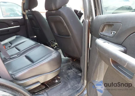 2013 Chevrolet Tahoe Commercial Fleet z USA, uszkodzony, nr VIN 1GNLC2E09DR286027